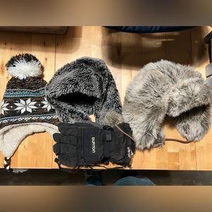 Snow pack! Burton Men’s L Snowboard Gloves Gortex w/ three hats!